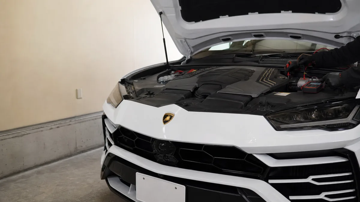 Lamborghini Lamborghini バッテリー警告灯 発電異常・原因と対処