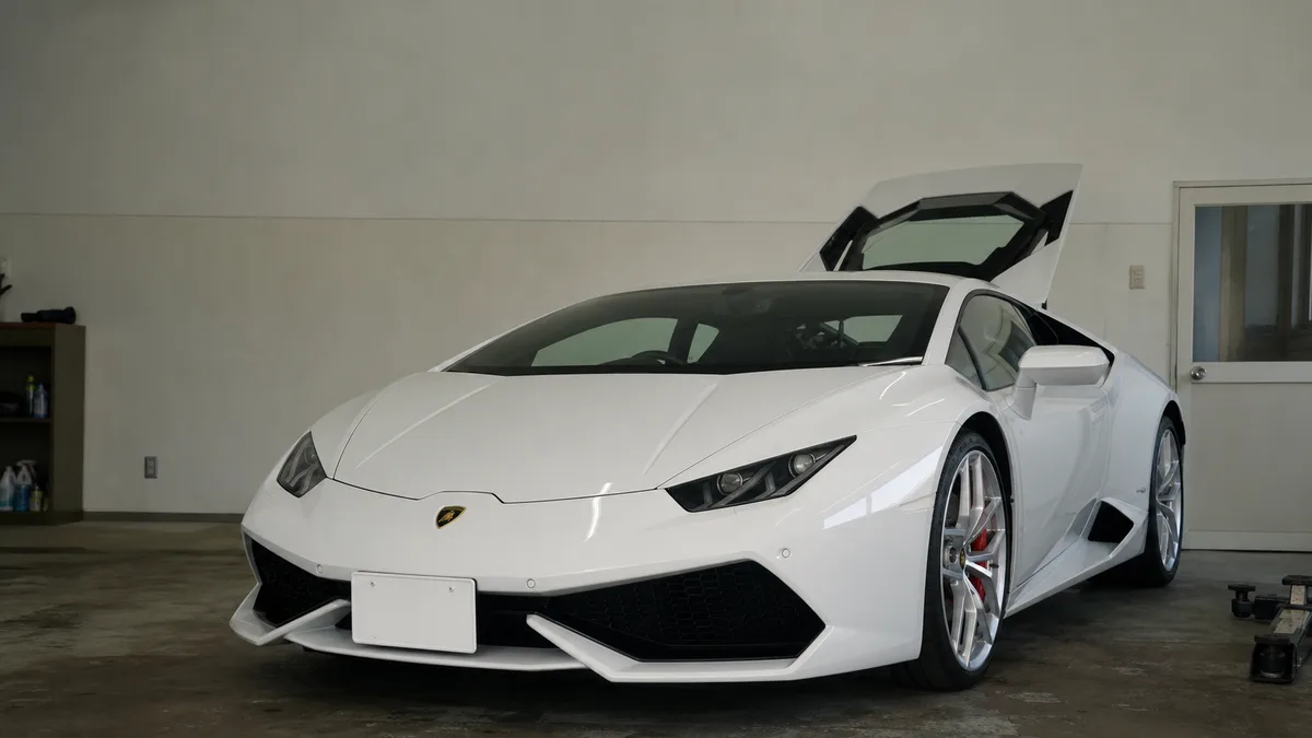 Lamborghini ランボルギーニ 水温警告灯 1分以内に停車 修理100万円超も